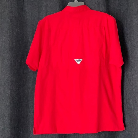 Columbia Men’s M Red Slack Tied Camp Shirt - Picture 4 of 5
